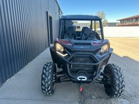 Véhicule utilitaire tout-terrain (UTV) Can-AmS Commander MAX XT 700 650cc Rotax 4 temps EFI refroidi par liquide CVT 4 places, très demandé pour 2026