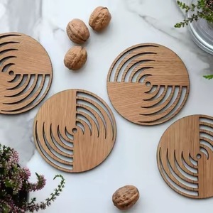 Posavasos de madera de hermoso diseño con diseño de corte por láser para mesa de comedor, Mostrador de cocina, decoración de mostrador de escritorio de oficina - Product Image 1