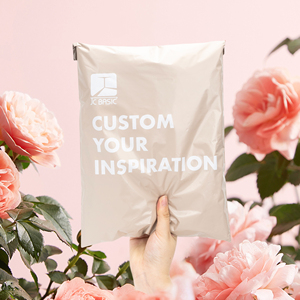 Wholesale biodegradable eco friendly polymailer poly mailer bags custom printed plastic envelopes mailing bags