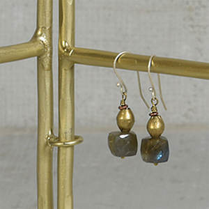 Porte-bijoux unique de style nouveau avec porte-bijoux en métal plaqué or brillant le plus vendu pour la table et la chambre à coucher en gros - Product Image 2