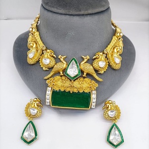 Ensemble de collier et de boucles d'oreilles de haute qualité, plaqué or, avec pierres, pour femmes, collection pour mariage et festivals - Product Image 1