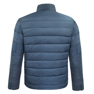 Veste matelassée pour homme, approvisionnement commercial, développée pour les acheteurs de détail à l'exportation, avec un rembourrage chaud et des performances hivernales constantes - Product Image 2