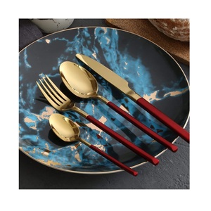 Juego de cubiertos de metal de aspecto moderno para uso doméstico en la cocina Juego de cubiertos con mango de diseño para centro de mesa - Product Image 6