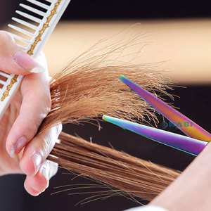 Ciseaux/cisailles de coupe de cheveux de barbier de couleur titane avec repose-doigt outils d'amincissement de lame en acier inoxydable pour les coupes de cheveux - Product Image 6