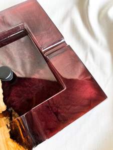 Nouvel arrivage de cendrier en résine époxy et bois de forme carrée au design moderne avec logo de couleur personnalisé portable pour l'intérieur et l'extérieur - Product Image 4