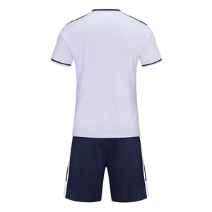 Ensembles d'uniformes de football personnalisés à dégradé de couleurs, impression numérique de dernière génération, 100% polyester, vêtements de sport unisexes pour adultes - Product Image 6