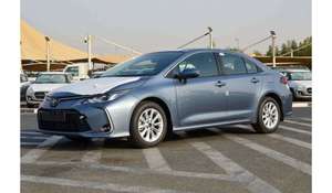 Toyota Corolla GCC d'occasion 2024, berline, couleur foncée, automatique, régulateur de vitesse adaptatif, conduite à gauche, transmission intégrale, pneus R17, norme Euro IV, 4.5L, intérieur cuir - Product Image 2