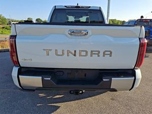 HV crewmax CAB พร้อมล้อโครเมียม4WD สีขาว2024 Toyot_a Tundr_a แบบไฮบริด - Product Image 6