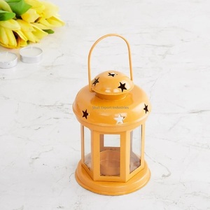 Artisanat Couleur Dorée Fer Métal Mini Bougie Lanternes pour Mariages et Événements Décoration Lanternes Suspendues Durables - Product Image 5