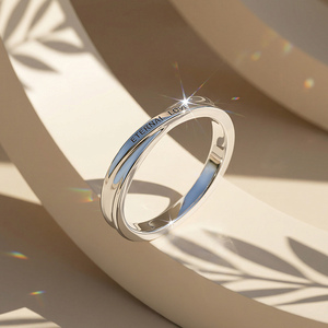 Bague de mariage pour homme Jeulia Twist gravée - Argent sterling plaqué rhodium, bijoux fins - Product Image 3