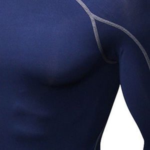 เสื้อเล่นเซิร์ฟและว่ายน้ำแขนเต็มของผู้ชายเสื้อแห้งเร็วระบายอากาศได้พร้อมโลโก้ด้านหน้า - Product Image 6