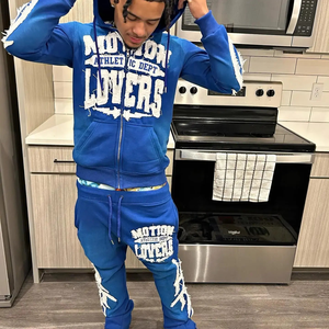 Conjunto Deportivo Ligero de Sudadera con Capucha y Pantalones, Bordado con Pedrería, Alta Calidad, 100% Algodón con 650 Gsm - Product Image 2