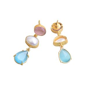 ต่างหูทองเหลืองประดับพลอยขายส่งจำนวนมาก ต่างหูมุกหินธรรมชาติ ผิวทองเหลืองซาติน สไตล์แฟชั่นล้ำสมัย คุณภาพส่งออกจำนวนมาก - Product Image 4