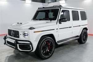 Mercedes-Benz G 63 AMG 2019 disponible para la venta con bajo kilometraje / Motor de gasolina / Vehículo usado en buen estado y sin accidentes 4x4 - Product Image 2