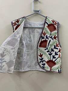 Chaleco Bohemio de Algodón con Bordado Étnico, Chaleco Indio, Atuendo Navideño, Chaqueta Étnica sin Mangas, Chaqueta Decorativa, Estilo Bohemio para Combinar en Capas - Product Image 3