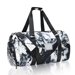 Bolsa de lona de moda para hombres y mujeres para yoga y viajes Material suave con bolsa de lona de diseño elegante - Product Image 1
