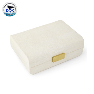 Boîte à bijoux design moderne en faux galuchat Boîte de rangement classique en galuchat Bague pour collier avec plateau Boîte à bijoux en laiton avec bordure - Product Image 5