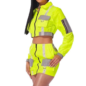 Chándal cortavientos impermeable de 2 piezas para mujer, conjuntos cortos cortavientos de bloque de Color de talla grande personalizada para mujer, chaqueta de gimnasio - Product Image 3