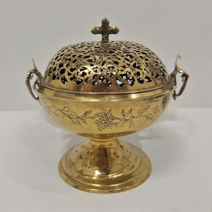 Pot d'encens en laiton sanctifié encensoir suspendu léger brûleur d'encens d'église vintage pour l'ambiance cérémonielle et spirituelle - Product Image 4