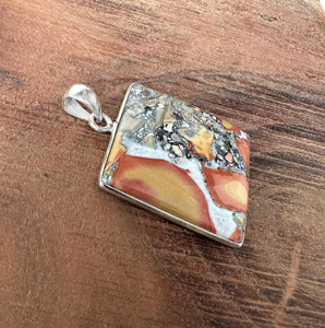 Exquisito colgante de piedras preciosas de jaspe Maligano Natural hecho a mano, joyería única y colorida para cada ocasión - Product Image 3