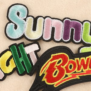 Parches Bordados para Ropa, Letras Coloridas Pastel Soleadas, Parches Bordados para Chaquetas, para Planchar o Coser, Insignia para Hombre y Mujer - Product Image 1