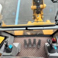 Chargeuse-pelleteuse RongGong RG-388, profondeur de creusement de 4,1 m, expédition mondiale, personnalisable pour les travaux de manutention en terminal portuaire