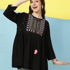 Top estampado para niñas Mujeres Ropa informal Patrón floral Estilo Botón frontal Abajo Blusa de diseñador con media manga - Product Image 6