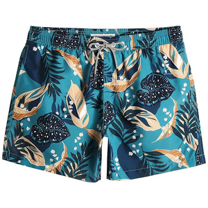 Shorts pour hommes de style urbain progressif, conçus pour une mouvement naturel, avec une forme équilibrée et une présence décontractée moderne - Product Image 3