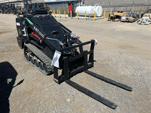Mini-chargeuse compacte sur chenilles KRT Equipment ST900HD 2024, 25 CV, diesel, capacité de 1102 lb, à vendre - Product Image 6