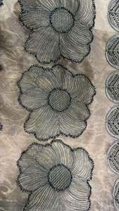 Tissu de dentelle florale brodée sur mesure pour robes de mariée Garniture de broderie de luxe pour vêtements de mode Chaussures et sacs - Product Image 1