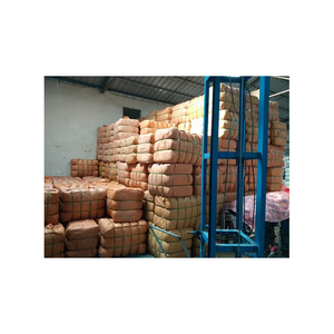 เสื้อผ้ามือสองราคาถูกเป็นก้อนสำหรับตลาดท้องถิ่น - Product Image 2