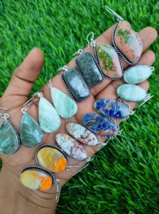 Pendientes colgantes de piedras preciosas de nuevo diseño al por mayor, piedras preciosas chapadas en oro, mezcla de formas, piedras preciosas curativas, pendientes de moda para regalo - Product Image 5