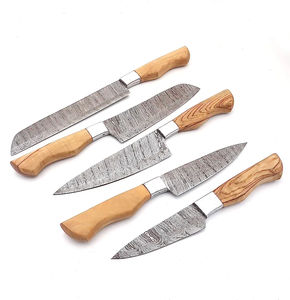 Ensemble de couteaux de chef en acier damas faits à la main, couteaux de cuisine, ensemble de 5 pièces avec une belle poignée en bois d'olivier - Product Image 2
