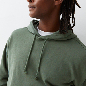 Vente en gros OEM pull à capuche à manches longues pour hommes, haute qualité, logo personnalisé, imprimé, hiver, polaire uni teint - Product Image 2