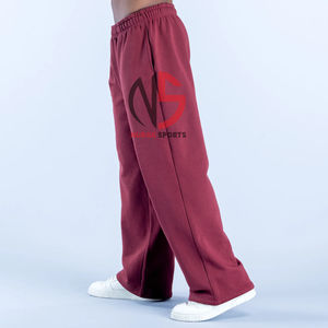 Ensemble de survêtement pour homme en coton lourd, sweat à capuche et jogging à jambe droite, design personnalisé OEM, couleur bordeaux, à Nurak's - Product Image 6