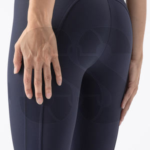 Culottes d'équitation pour femmes de haute qualité en polyester/spandex respirant avec logo personnalisé, vente en gros OEM, pantalons d'équitation - Product Image 4