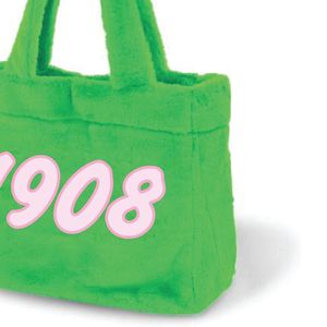 AKA borsa Tote in pelliccia di confraternita verde con lettere ricamate rosa 1908 morbido materiale peluche accessorio collegiale regalo di confraternita - Product Image 6