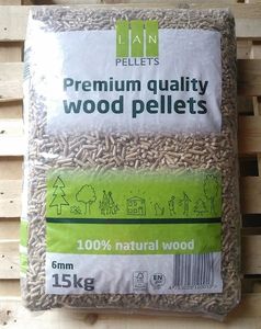 Pellets de madera de pino premium de 6 mm DIN+ y ENplus A1/A2 (Pellets de madera aprobados por BSL en bolsas de 15 kg) - Product Image 1