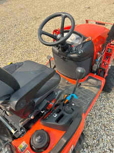 รถแทรกเตอร์ Kubota BX23S มือสอง มาตรฐานยูโร 5 CE EPA รถแทรกเตอร์ขนาดเล็ก เครื่องยนต์ดีเซลสำหรับการเกษตร รถแทรกเตอร์ขนาดเล็กสำหรับงานเกษตร ขับเคลื่อน 4 ล้อ รถแทรกเตอร์ขนาดกะทัดรัด - Product Image 5