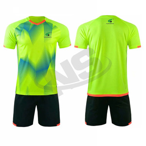 Uniforme de Fútbol Personalizado al por Mayor, Transpirable, de Secado Rápido, Camiseta de Fútbol de Poliéster de Manga Corta, Personalizada con el Logotipo del Club - Product Image 4