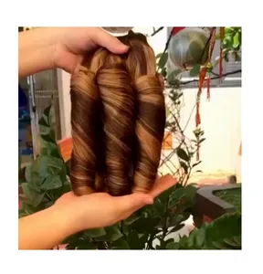 Neue trend ige hochwertige lockige Haare vietnam esische Echthaar verlängerungen können Fabrik preis gefärbt werden
