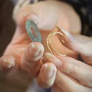 Anillo de piedras preciosas abierto Ajustable envuelto en oro de Jade Natural Vintage joyería de moda elegante para mujer - Product Image 3