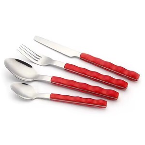 Juego de Cubiertos con Mango Colorido, Cabezas con Acabado de Espejo Plateado, Cubiertos Modernos, Perfectos para Cenar en Casa y Uso Familiar, de la India - Product Image 4