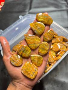 Hermosos cabujones de ópalo imperial sueltos Piedras preciosas azules naturales en tamaños y formas mixtas Cuentas de diamantes - Product Image 3