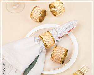 Ensemble d'anneaux de serviette modernes et luxueux faits à la main, écologiques, durables, en métal, emballage personnalisé pour la table de mariage ou les fêtes - Product Image 5