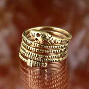 Anillo de compromiso con ajuste de bisel de serpiente de varios pisos chapado en oro de 18 quilates al por mayor, joyería para mujer - Product Image 1