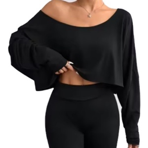 Chemise à manches longues noire pour femme, t-shirt décontracté, col asymétrique, haut sans bretelles pour le sport - Product Image 1