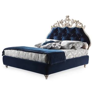 Juego de Dormitorio Clásico Europeo de Lujo con Cama King Size Tallada a Mano, Tela de Terciopelo Suave, Mesitas de Noche a Juego y Banco Decorativo - Product Image 5