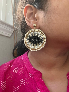 Pendientes colgantes bordados con cuentas hechos a mano para mujer, bonito diseño con aspecto de moda, elegante, nuevo accesorio de última moda - Product Image 3