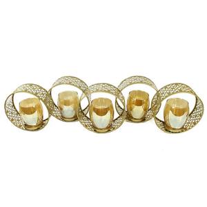 Candelabro moderno de 5 luces de metal dorado con anillos entrelazados perforados y votivos de vidrio nacarado - Product Image 5